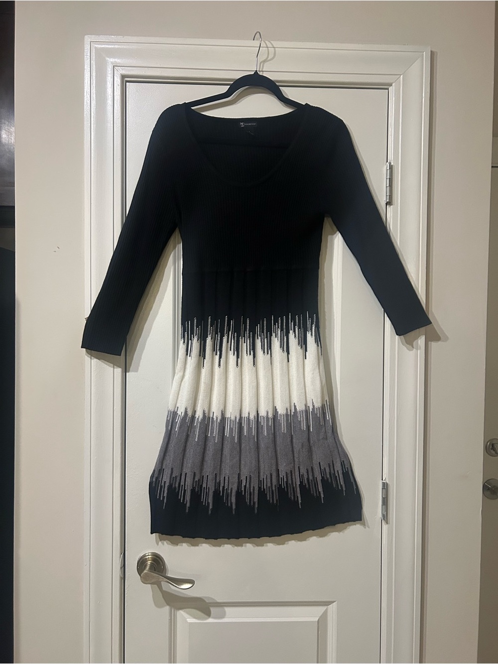 new directions Black, White & Gray Ribbed Colorblock Midi Dress